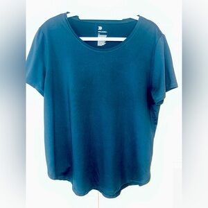 ALL IN MOTION WOMENS TEE size XXL